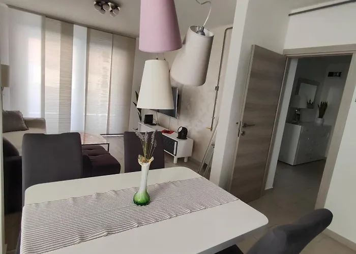 Emanuel Διαμέρισμα *