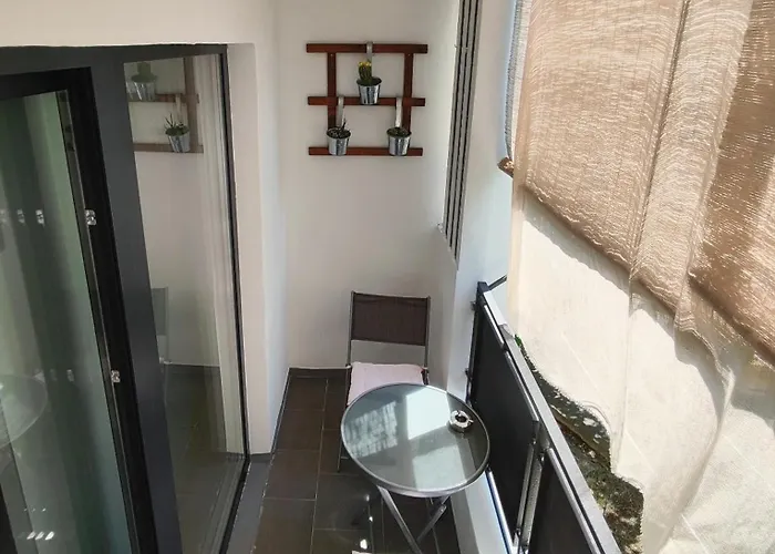 Emanuel * Πούλα