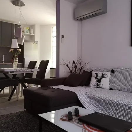 Emanuel Apartment