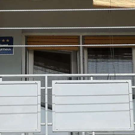 Emanuel Apartament *